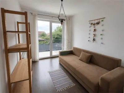 Apartament 3 camere 2 bai etaj 1 parcare zona Centrala - foto 4