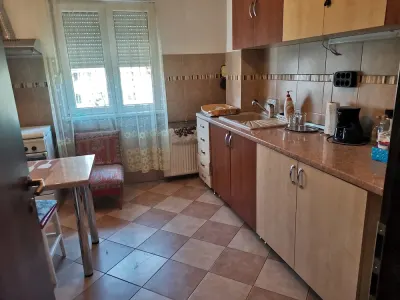 Mobilat si utilat in bloc pe cadre, linga Iulius Mall - Timisoara