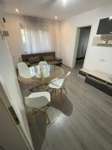 Apartament Ultracentral | 2 Camere | Centrală Proprie | Zona Piața Unirii - Timisoara