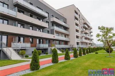 Inchiriere apartament 2 camere Maurer etaj 1 cu parcare - foto 2