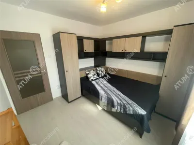 De inchiriat apartament cu 3 camere decomandate si balcon in zona Vasile Aaron din Sibiu - foto 7