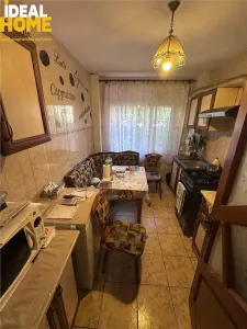 Apartament 3 camere decomandat Piata Nicolina - foto 3