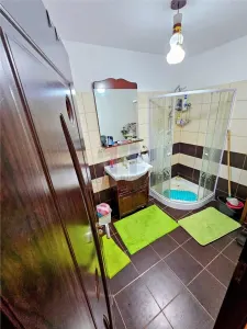 Vila 4 cam 190mp construiti,  2015, teren 1000 mp, Varsatura - foto 11