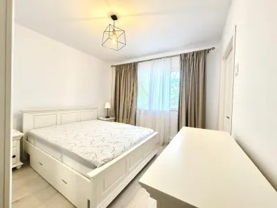 Apartament cu 2 camere de inchiriat, zona 9Mai - foto 3
