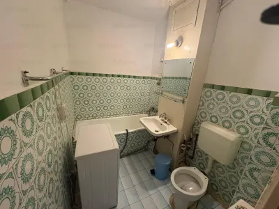 Vânzare apartament 3 camere | Dristor - M Bravu | bloc 1980 | etaj 2/4 | decomandat |  70mp utili |  2 bai | 2 balcoane | - foto 12