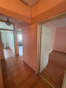 Vânzare apartament 3 camere | Dristor - M Bravu | bloc 1980 | etaj 2/4 | decomandat |  70mp utili |  2 bai | 2 balcoane | - foto 8