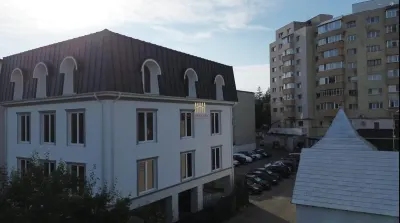 Clădire nouă de vânzare în zona centrală Suceava | Bd. George Enescu | 17 birouri | 11 băi | 1.800.000 Euro | Comision 0% - foto 19
