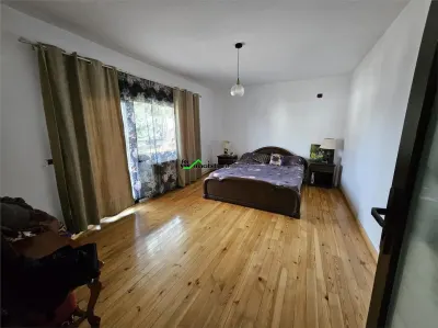 VILA SPATIOASA CU 7 CAMERE | 361 MP CONSTRUITI | TEREN 907 MP | HEMEIUS, BACAU - foto 12