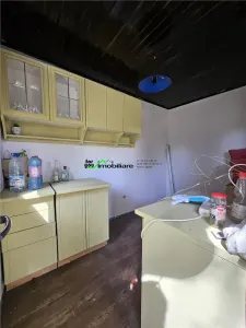 VILA SPATIOASA CU 7 CAMERE | 361 MP CONSTRUITI | TEREN 907 MP | HEMEIUS, BACAU - foto 24