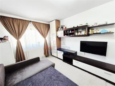 Apartament cu 2 camere decomandat, etaj 1, in Bucium cu parcare - foto 3
