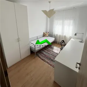 Apartament de inchiriat 4 camere 2 bai Sibiu Strand - foto 9