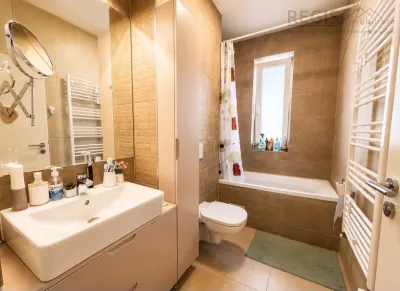 Apartament 3 camere | Qualis | 2 balcoane | Parcare - foto 9