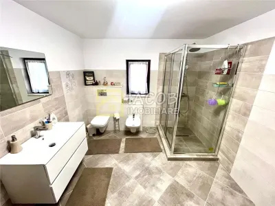 Casa in Magura, P+M, str. Valea Magurii, jud. Bacau - foto 6