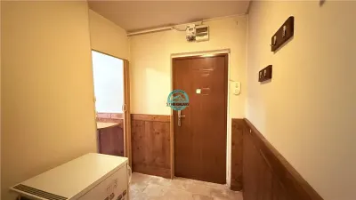 Vand apartament cu 2 camere in Cartierul Dambu, bloc izolat - foto 7