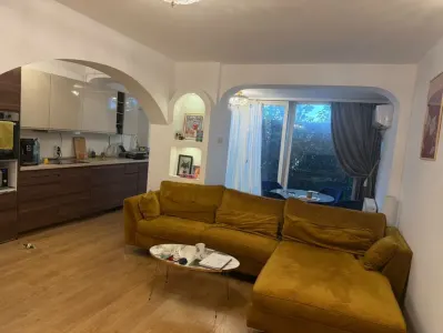 Propietar inchiriez apartmament lux 2 camere in Primaverii - foto 2