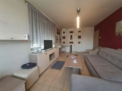 Apartament de inchiriat 3 camere Sibiu zona Strand - foto 2