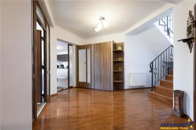 Vila apreciabila, 220 mp, teren 544 mp, confort si intimitate, Harman - foto 4