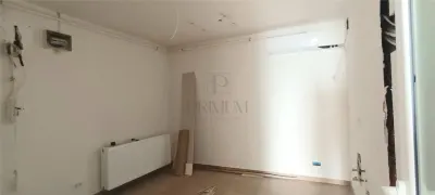 Spatiu comercial renovat cu 2 vitrine mari 11 ml, pe colt - Complexul Studentesc - foto 6