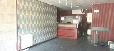 Spatiu comercial cu vitrina cu trafic intens - Complexul Studentesc - foto 2