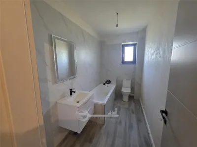 Apartament o camere decomandat - Rediu - foto 1