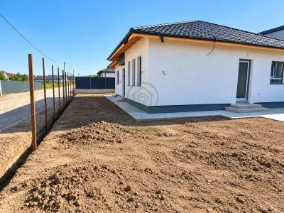 Casa 4 camere 2 bai Dancu Holboca - foto 2
