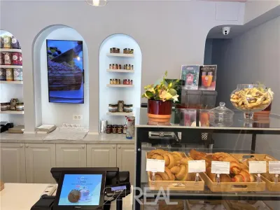 Inchiriere spatiu pretabil Horeca - foto 2