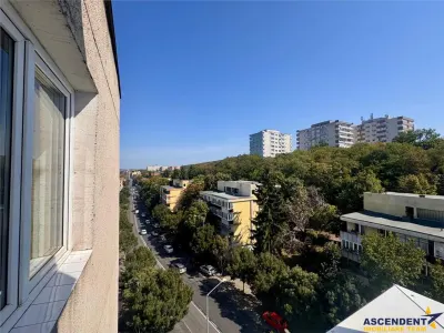 Decomandat, luminos, 2 camere si priveliște superba, zona 7 Noiembrie - foto 11