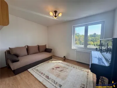 Decomandat, luminos, 2 camere si priveliște superba, zona 7 Noiembrie - foto 6