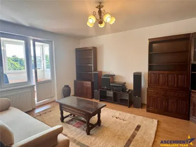 Decomandat, luminos, 2 camere si priveliște superba, zona 7 Noiembrie - foto 9