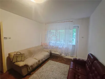 Apartament 2 camere Podu Ros, Etaj 1, Centrala proprie,  2 balcoane - Iasi
