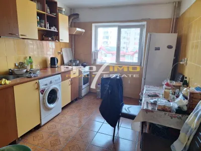 Oportunitate, Tomis NORD ,apartament 3 camere decomandat, etaj intermediar - foto 5