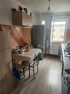 Apartament 3 camere Astra- Carpatilor - foto 2