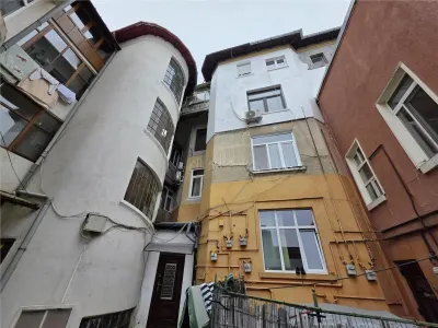 2 camere - centrala termica - et 3 + mansarda - Vasile Lucaciu - Bucuresti