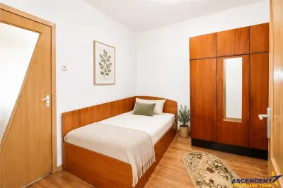 Apartament 2 camere, regim vila, zona linistita, Tractorul, Octavian Goga - foto 4