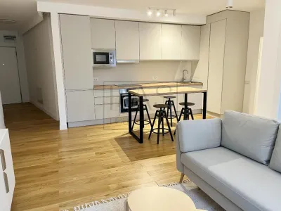 Apartament 2 camere | Unirii | Biblioteca Nationala | 2 bai | Piscina - foto 3