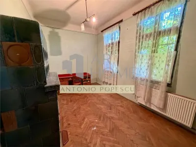 Casa 6 camere plus dependinte,in Ploiesti,zona Gh.Doja/Halele Centrale - foto 17