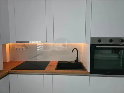 Apartament 2 camere  balcon si loc de parcare zona Doamna Stanca zona - foto 2