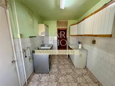 Apartament 3 camere, 2 balcoane, Ploiesti, zona Cantacuzino. - foto 13