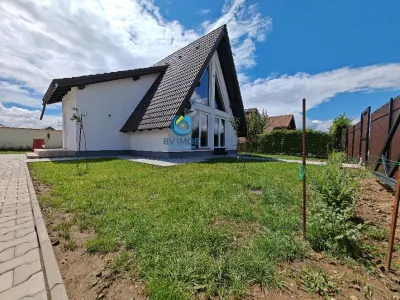 Inchiriem Casa Individuala, 3 Camere, Mobilata, Harman - foto 2