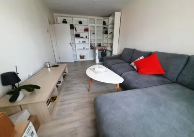 Inchiriem Apartament 2 Camere, Mobilat, Semidecomandat, Astra - foto 2