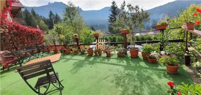 Casă de vacanță în stațiunea Durău | 500 mp utili | 700 mp teren | 10 camere | 11 băi | 750.000 Euro | Comision 0% - Durau