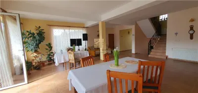 Casă de vacanță în stațiunea Durău | 500 mp utili | 700 mp teren | 10 camere | 11 băi | 750.000 Euro | Comision 0% - foto 12