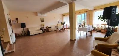 Casă de vacanță în stațiunea Durău | 500 mp utili | 700 mp teren | 10 camere | 11 băi | 750.000 Euro | Comision 0% - foto 14