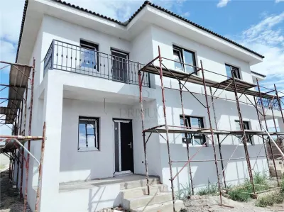 DUPLEX CU 5 CAMERE - BUCATARIE INCHISA - PERSONALIZARE INTERIOARA - foto 2