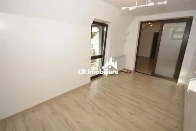 Apartament 4 camere, Piata Romana pretabil pentru firma - foto 4