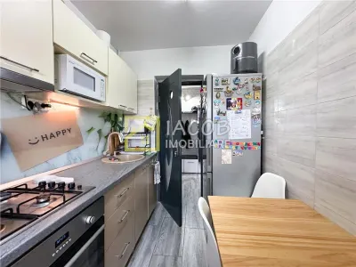De vanzare apartament cozy cu 2 camere, pe strada Mioritei - foto 3