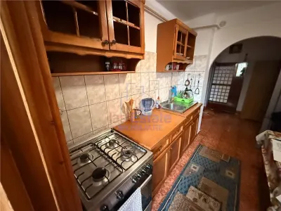 Apartament 2 camere decomandat - zona Canta etaj 2 - foto 5