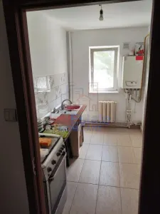 Apartament 3 camere etajul 1 zona Dacia - Iasi