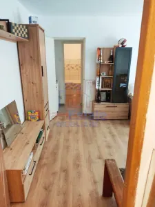 Apartament 3 camere etajul 1 zona Dacia - foto 2