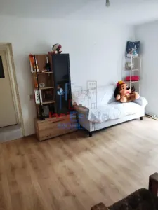 Apartament 3 camere etajul 1 zona Dacia - foto 5